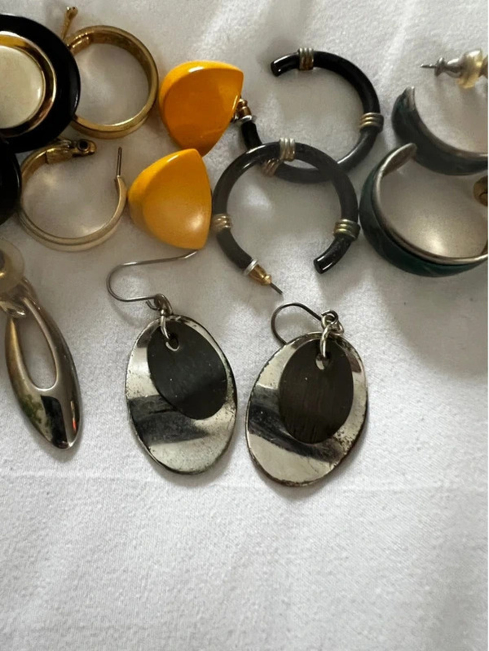 Vintage 1970s 15 pcs earrings dangle hoop triangle silver costume jewelry